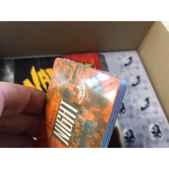 Vampire Hunter The Game 2002 Board Game Milton Bradley Complete Unpunched - Picture 6 of 8